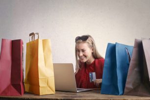 Εθισμός στο online shopping